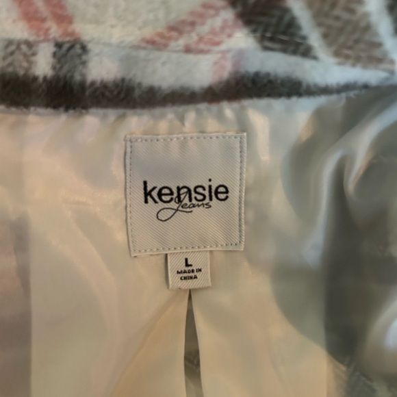 Kenzie Jeans Women's Plaid Button Up Shacket - Picture 4 of 6